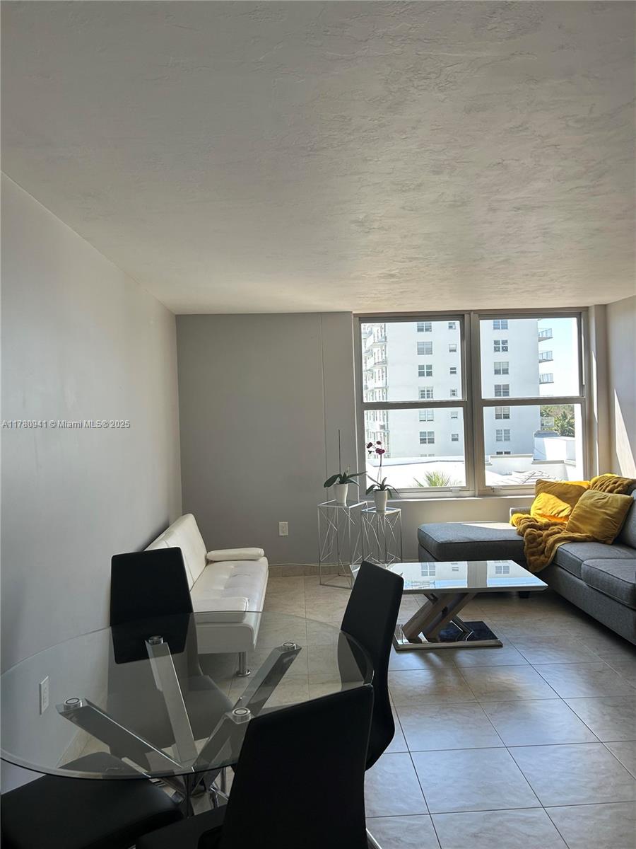 2899 Collins Ave # 708