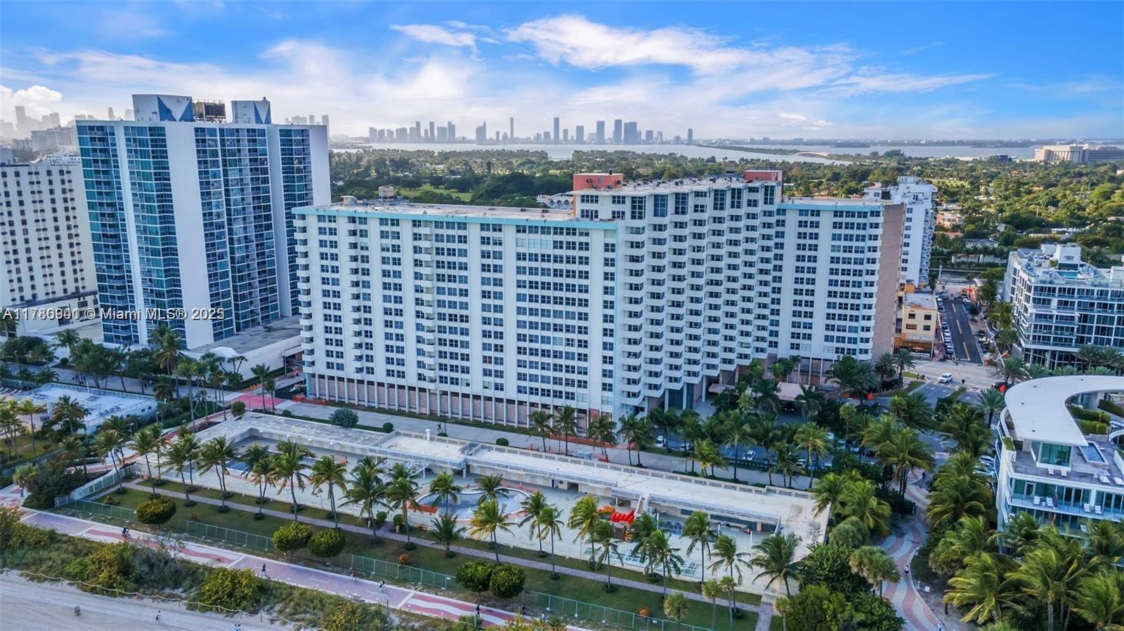 2899 Collins Ave # 708