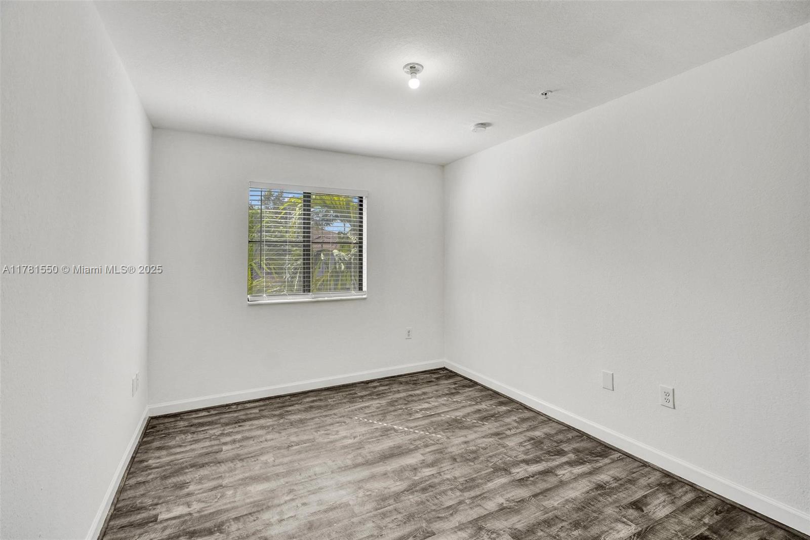 22511 SW 88th Pl # 24 Unit: 6 -24