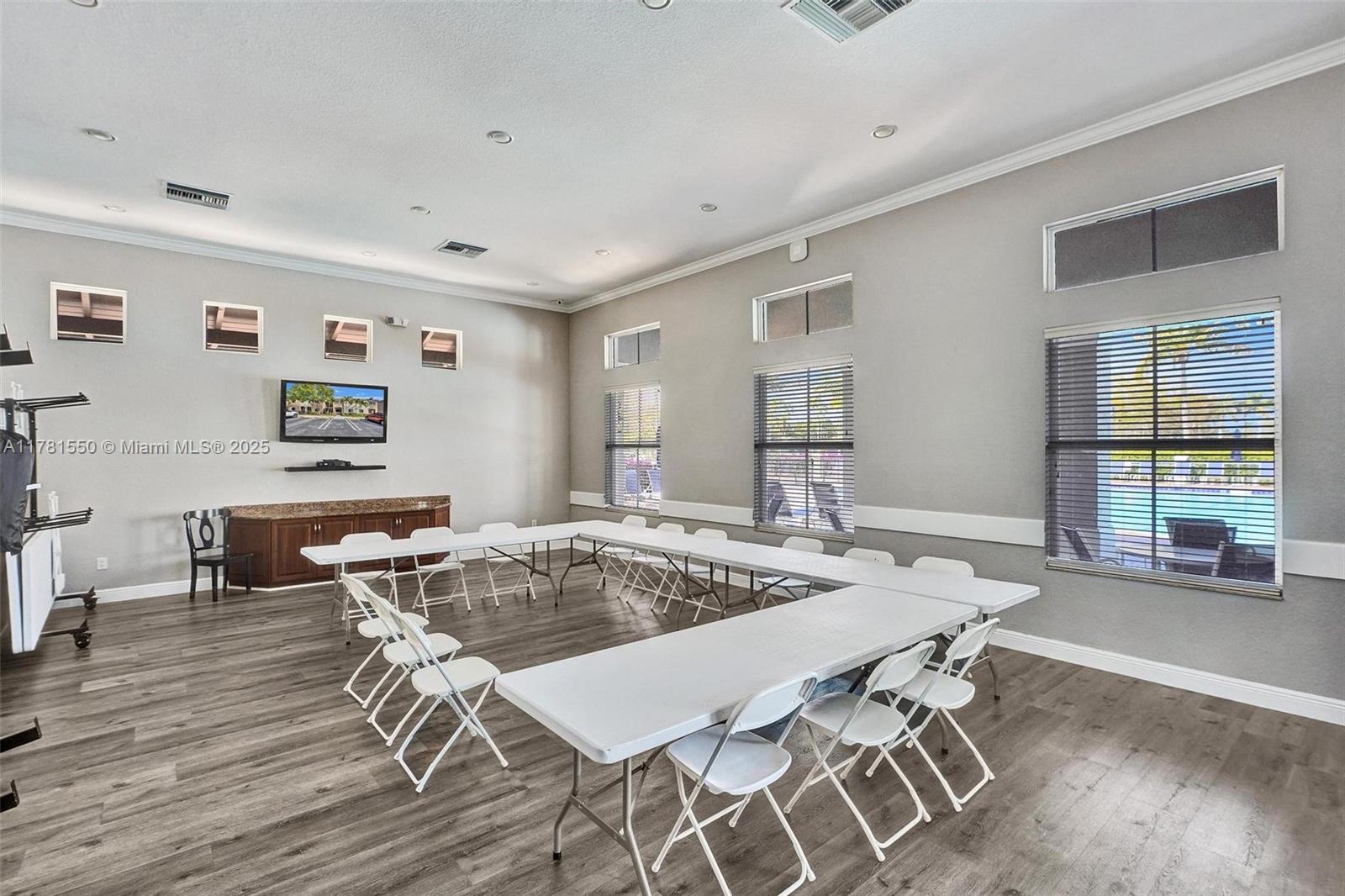 22511 SW 88th Pl # 24 Unit: 6 -24
