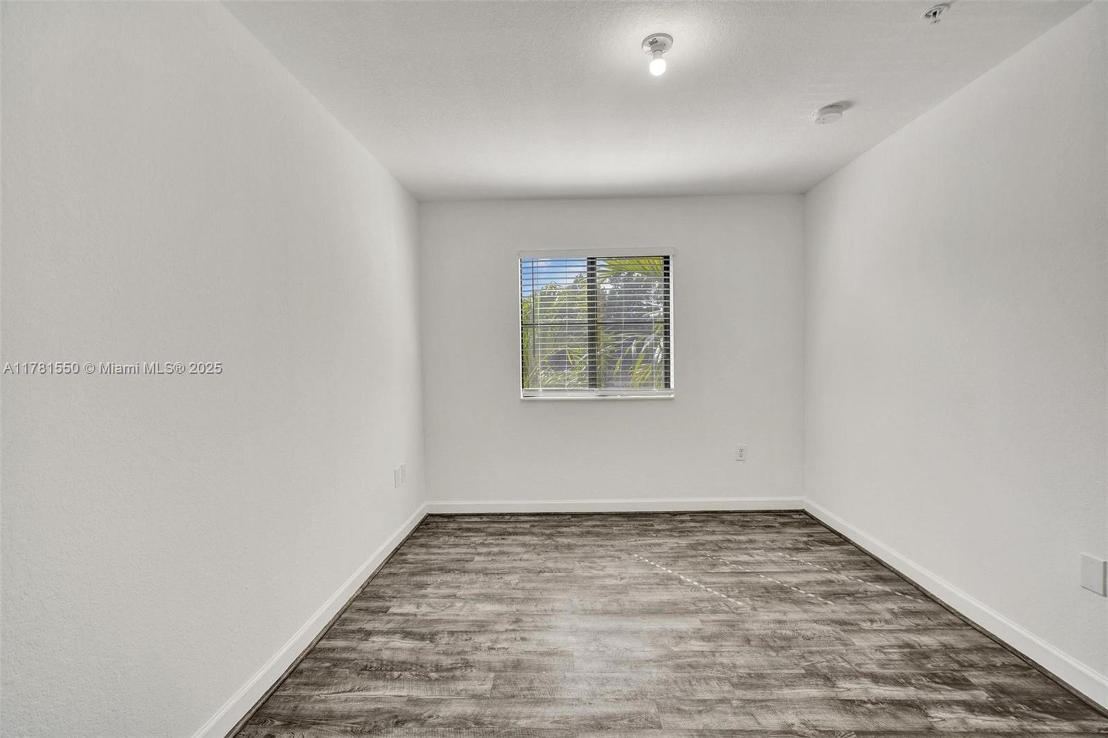 22511 SW 88th Pl # 24 Unit: 6 -24
