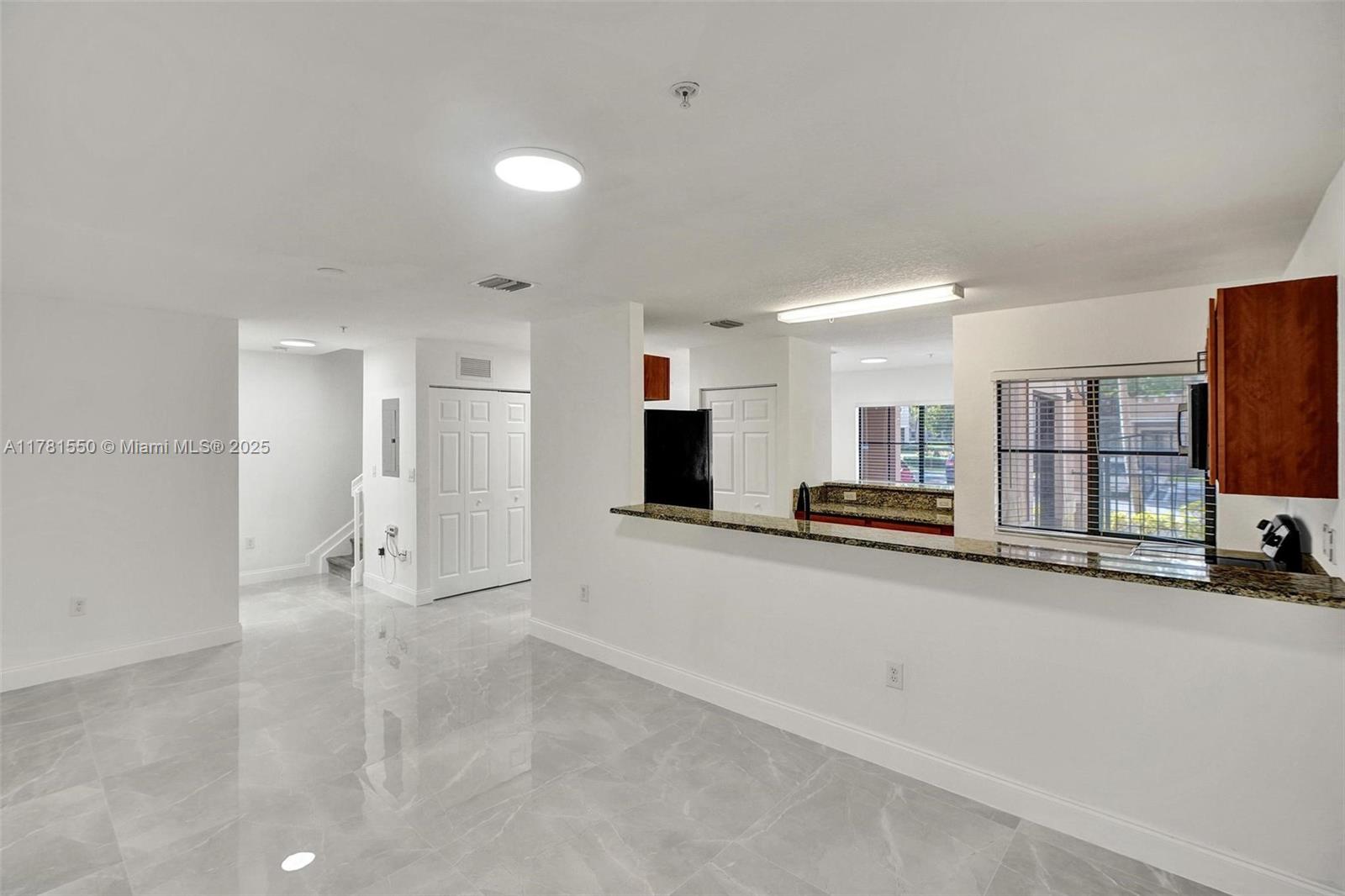 22511 SW 88th Pl # 24 Unit: 6 -24