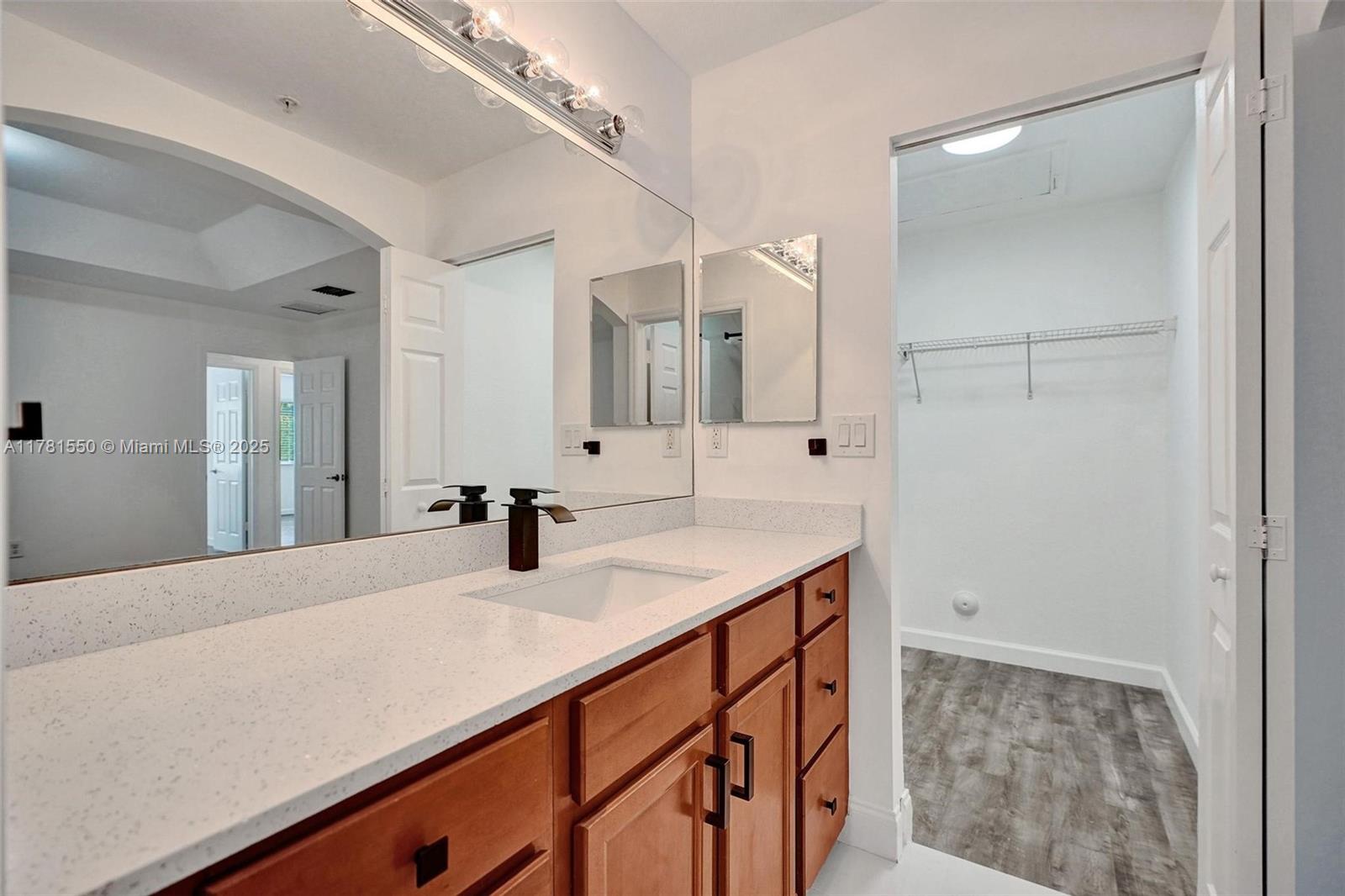 22511 SW 88th Pl # 24 Unit: 6 -24