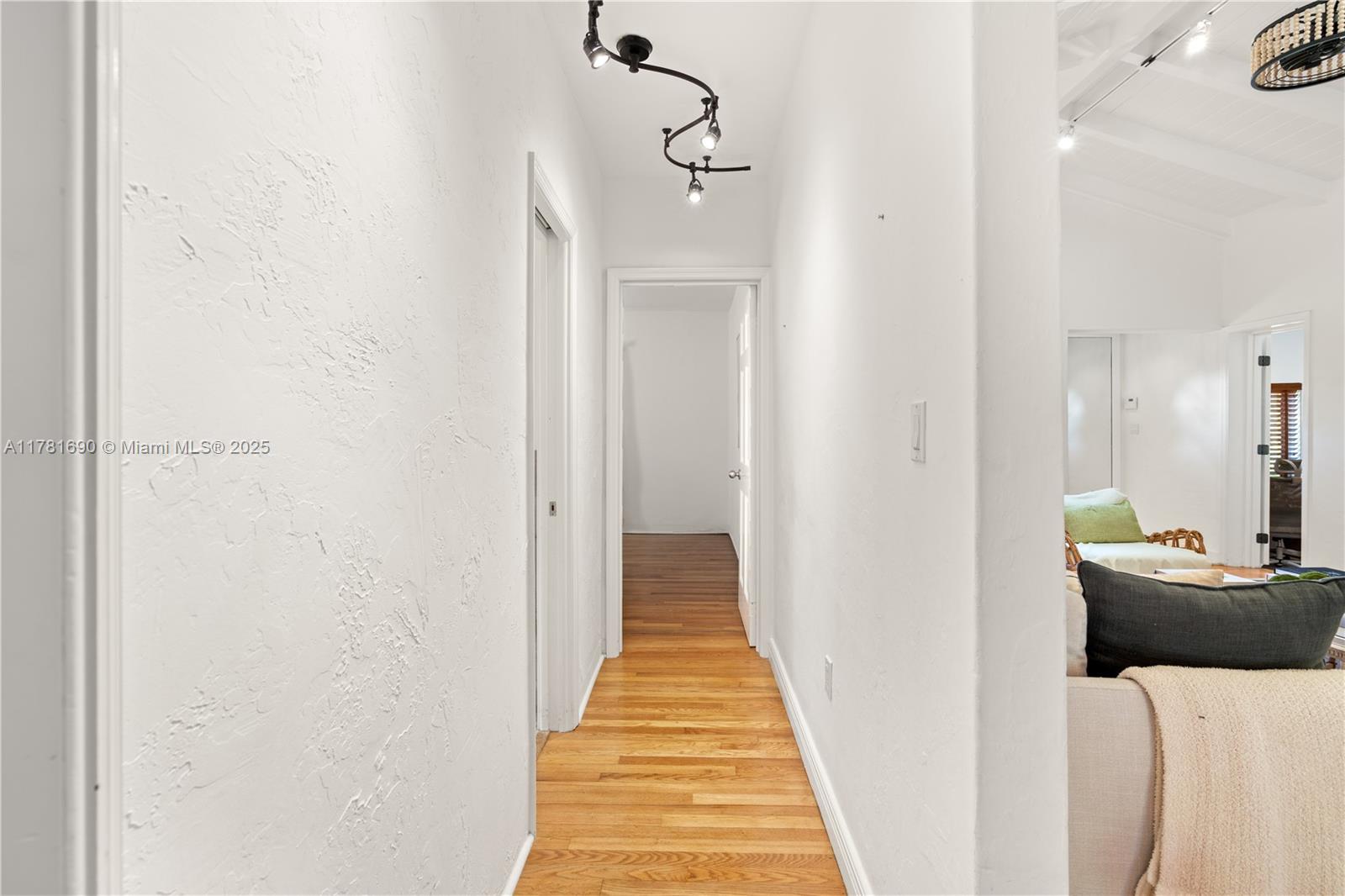 4531 Sheridan Ave Unit: .
