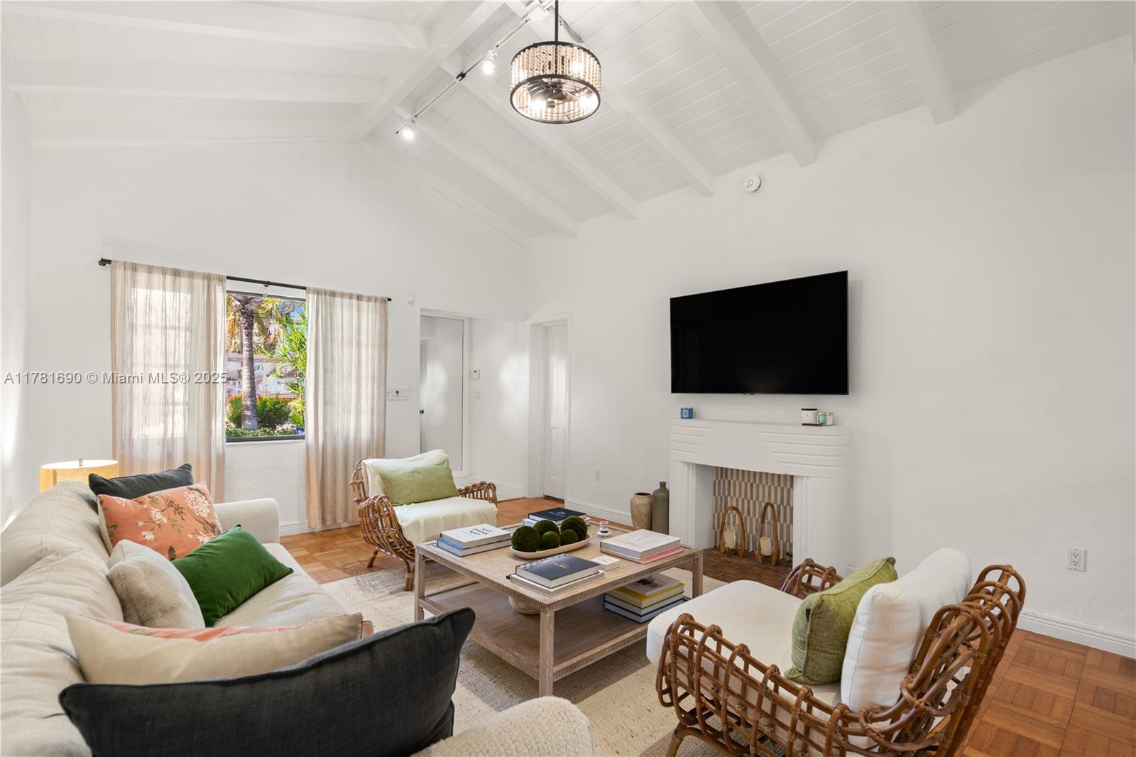 4531 Sheridan Ave Unit: .