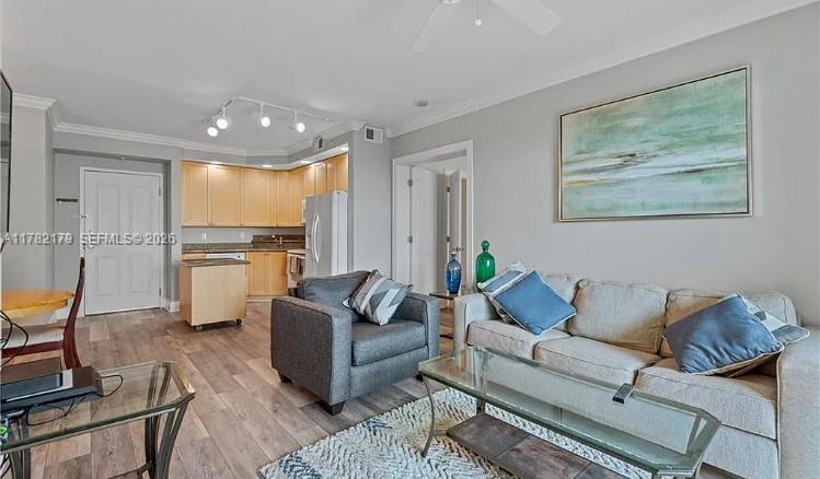 2825 Palm Beach Blvd # 418