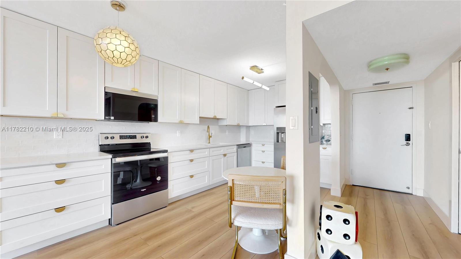 6900 Bay Dr # B Unit: PH-B