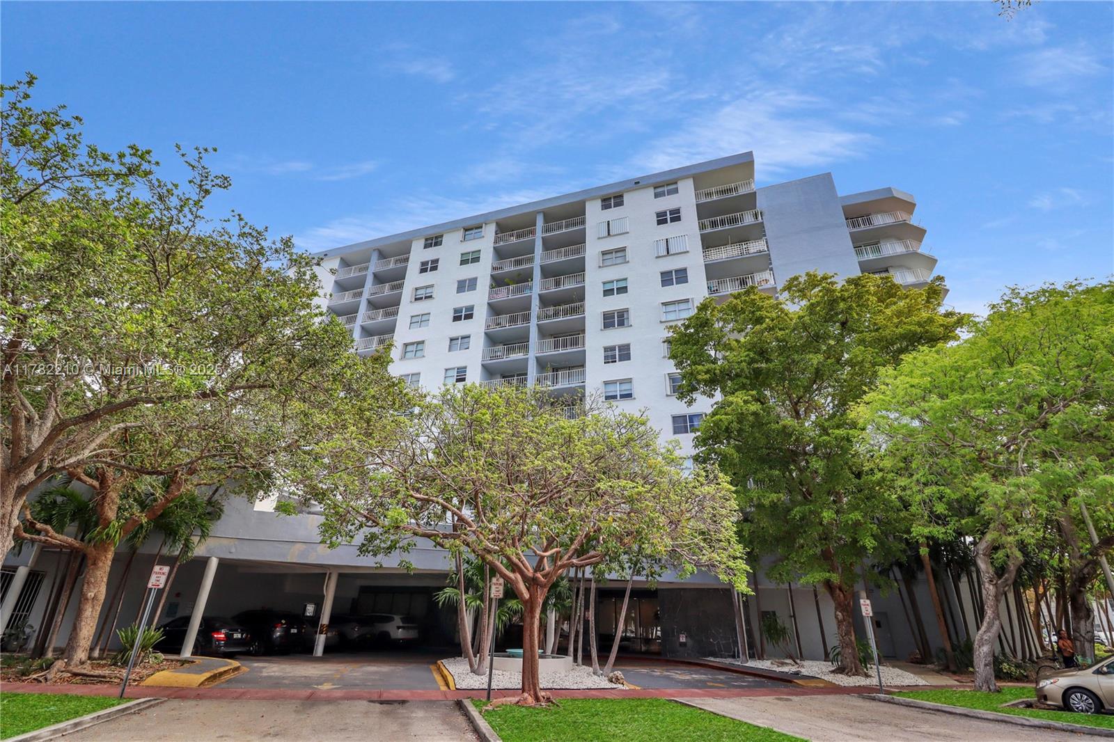 6900 Bay Dr # B Unit: PH-B