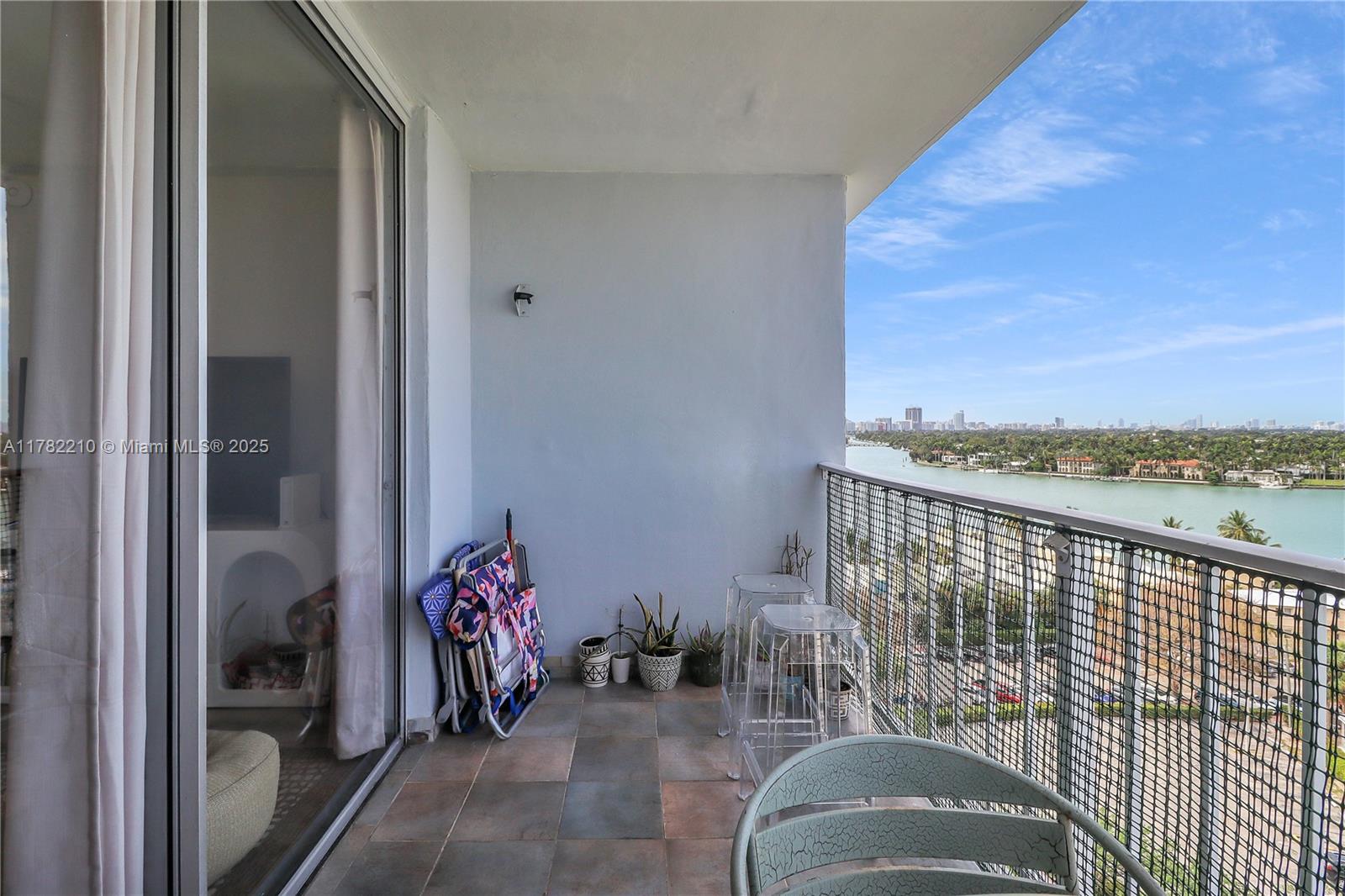 6900 Bay Dr # B Unit: PH-B