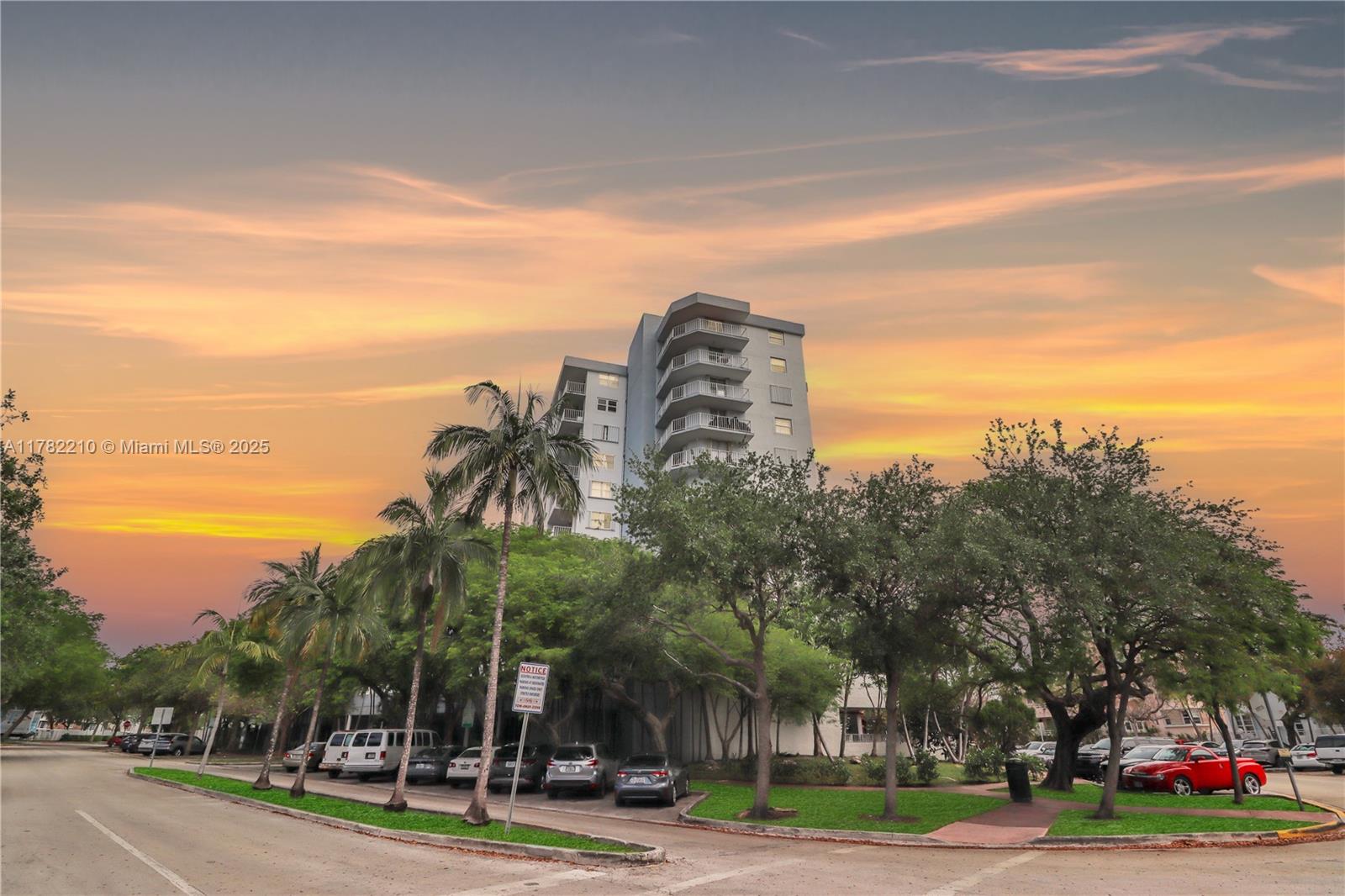 6900 Bay Dr # B Unit: PH-B
