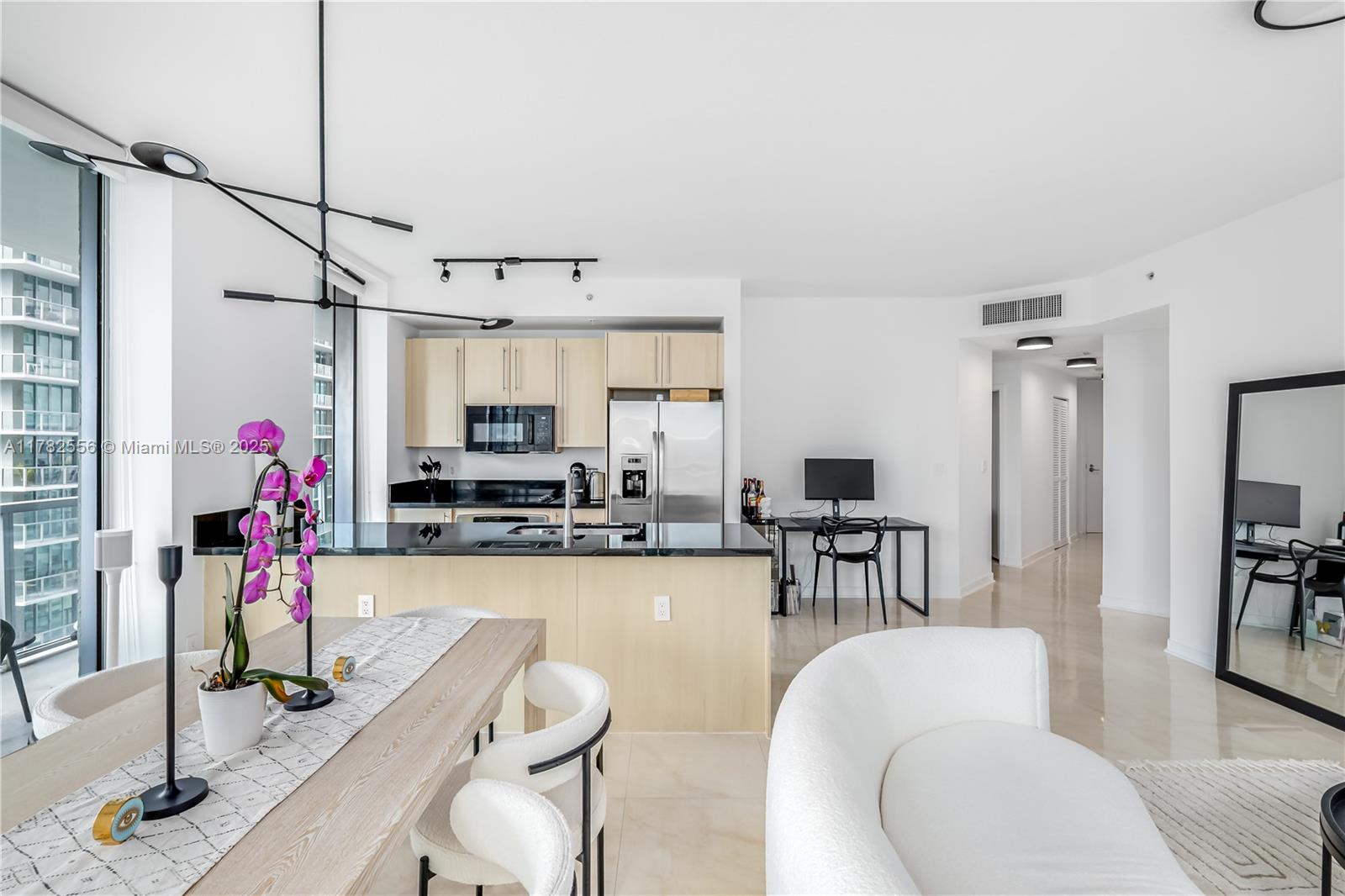 1111 SW 1st Ave Unit: 2719-N