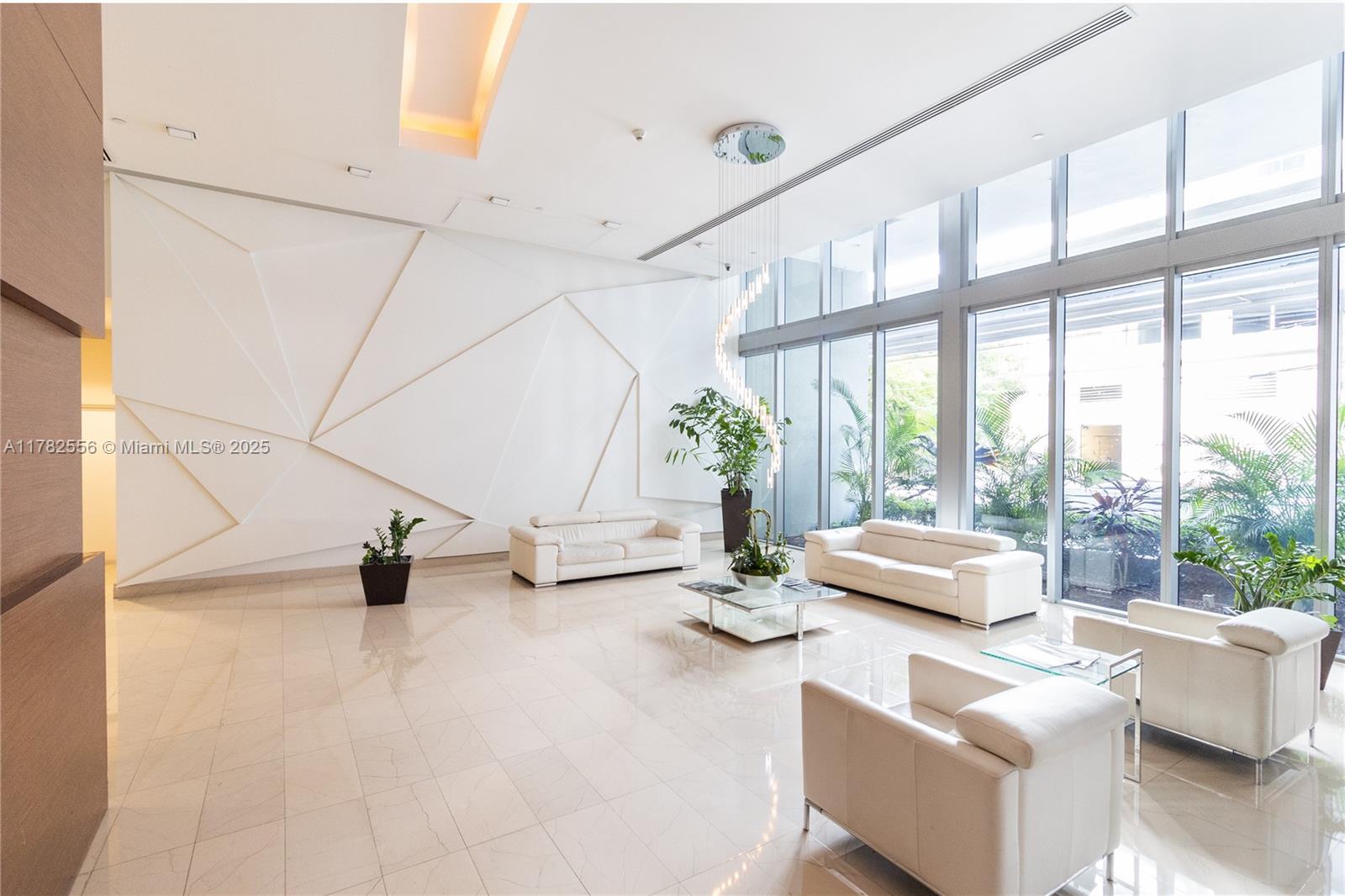 1111 SW 1st Ave Unit: 2719-N