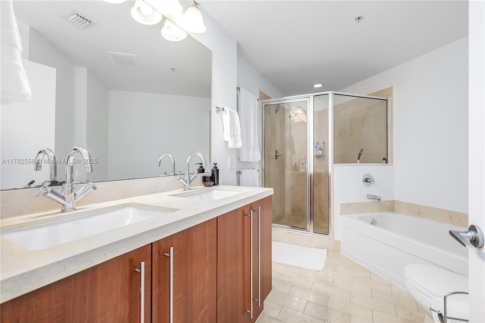 1111 SW 1st Ave Unit: 2719-N