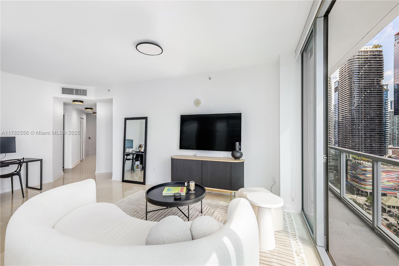 1111 SW 1st Ave Unit: 2719-N