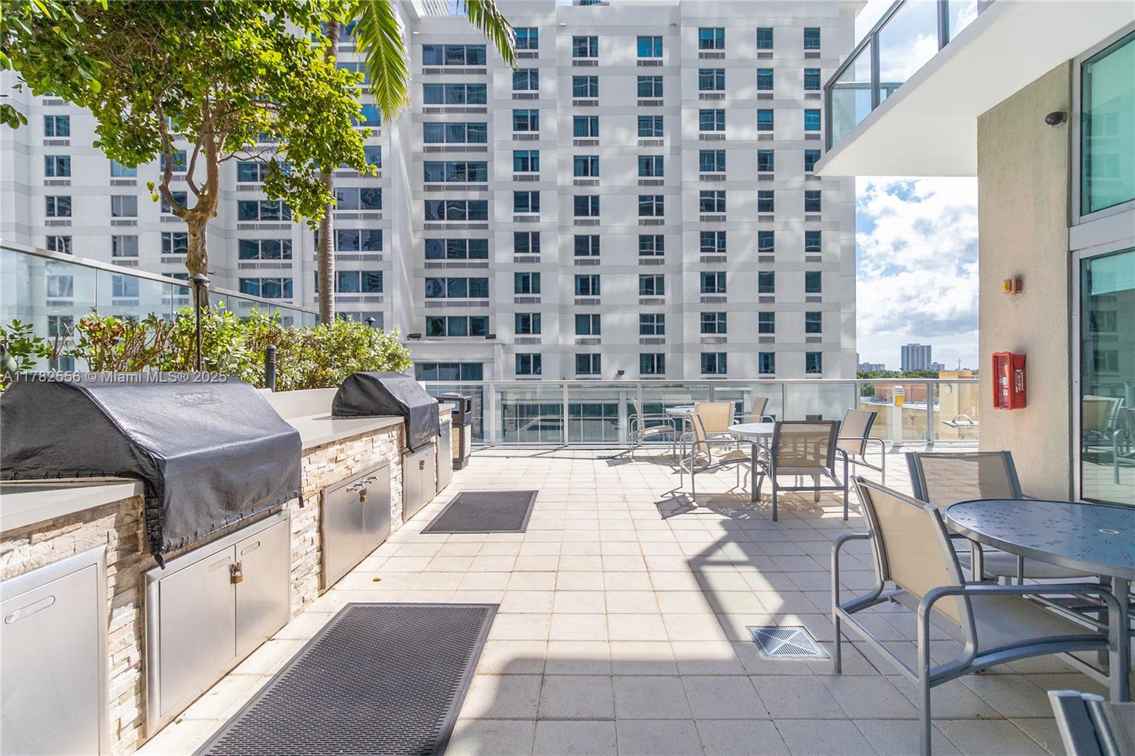 1111 SW 1st Ave Unit: 2719-N