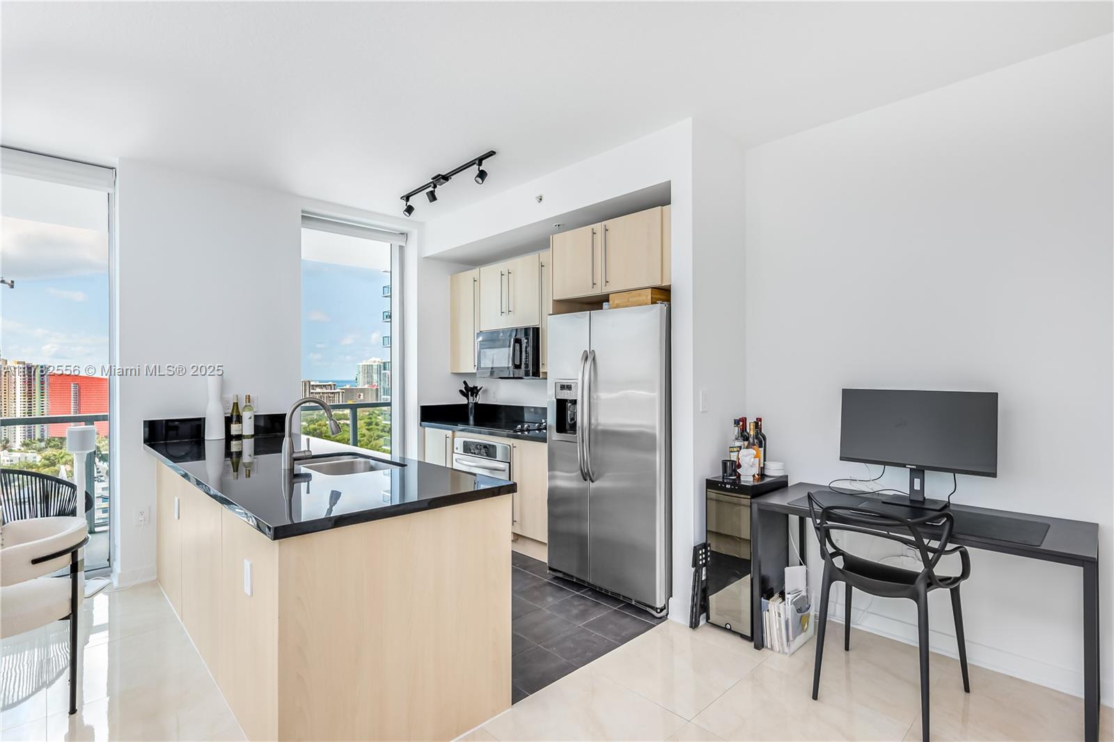 1111 SW 1st Ave Unit: 2719-N