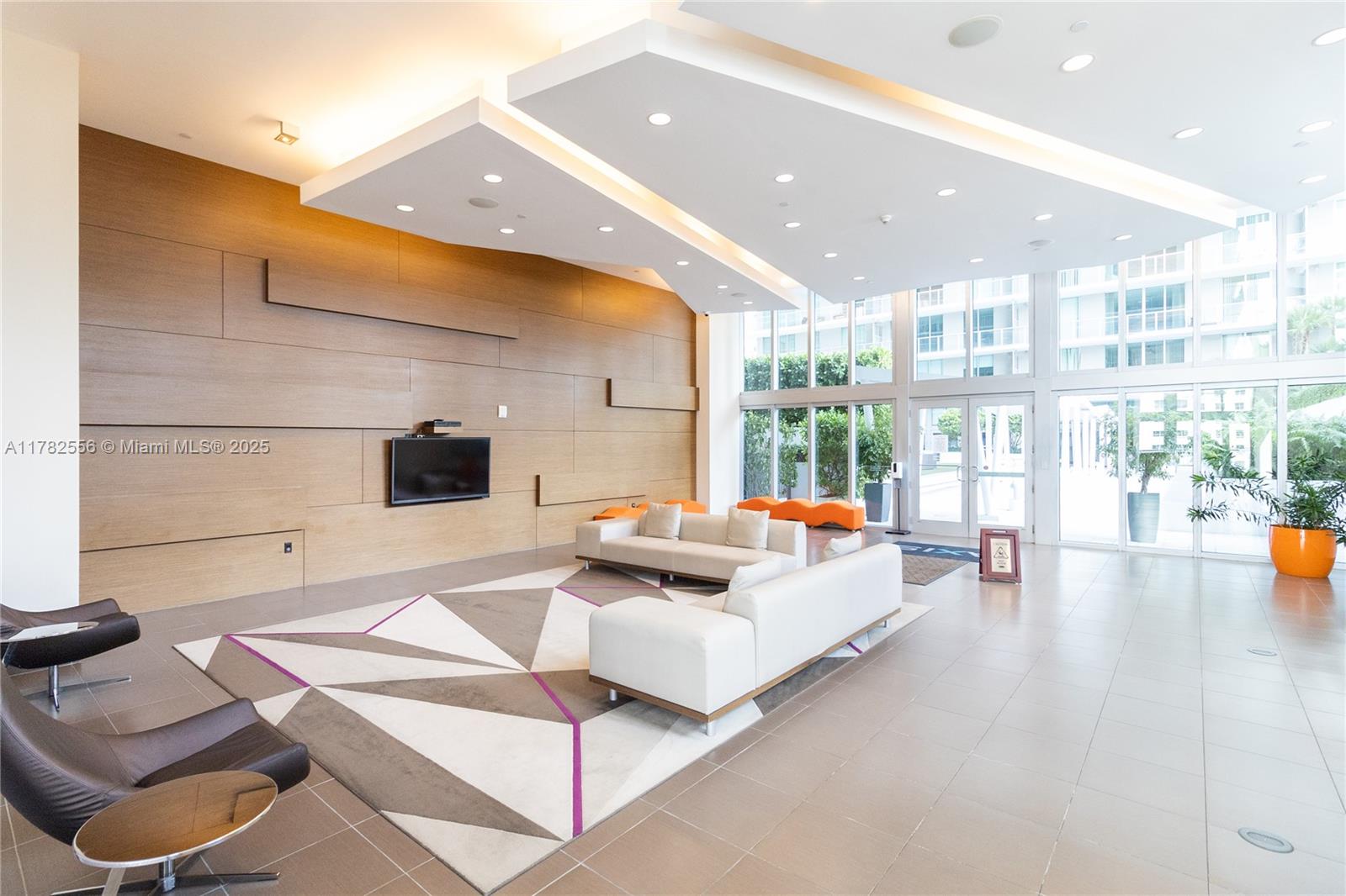 1111 SW 1st Ave Unit: 2719-N