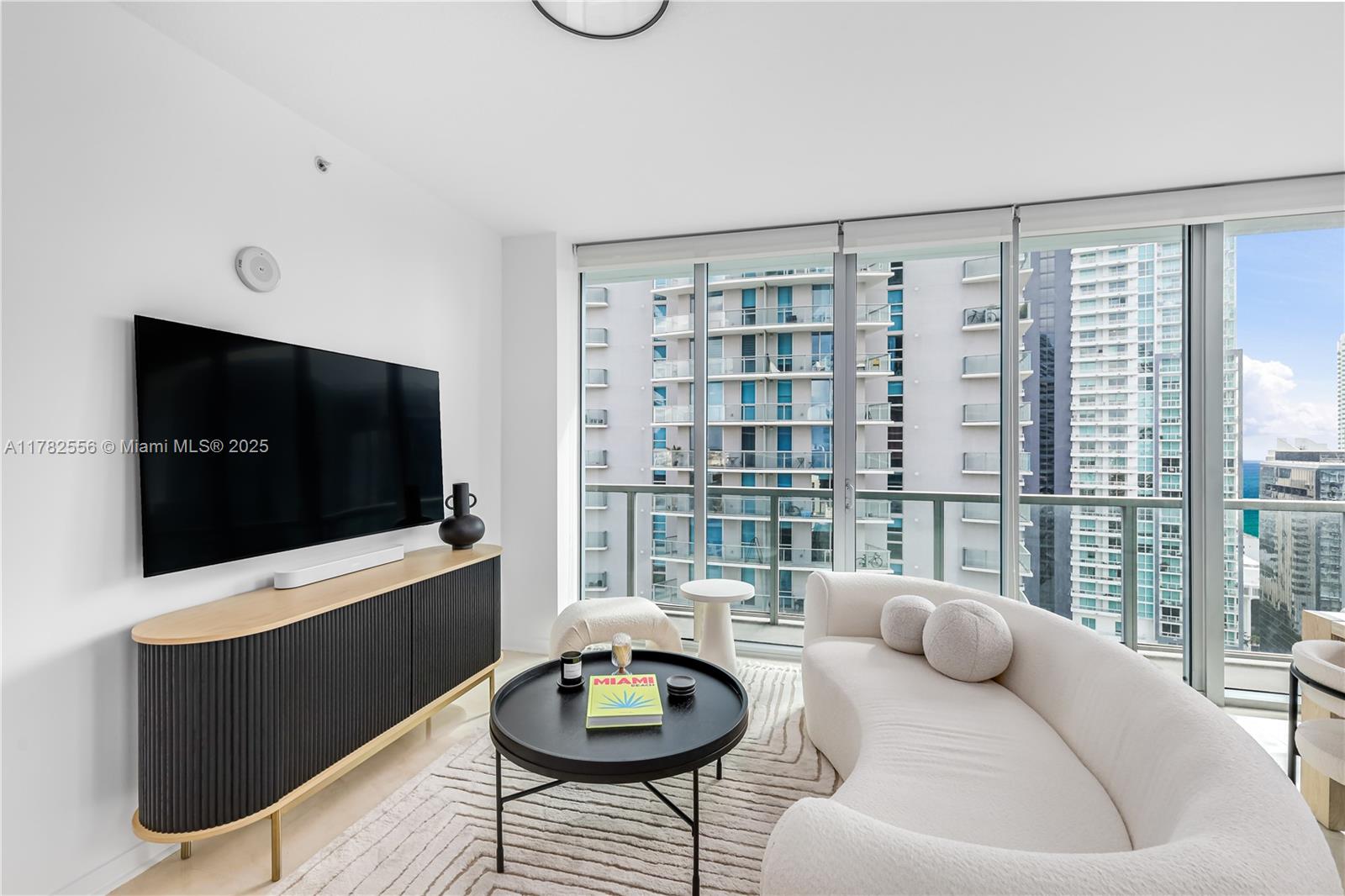 1111 SW 1st Ave Unit: 2719-N