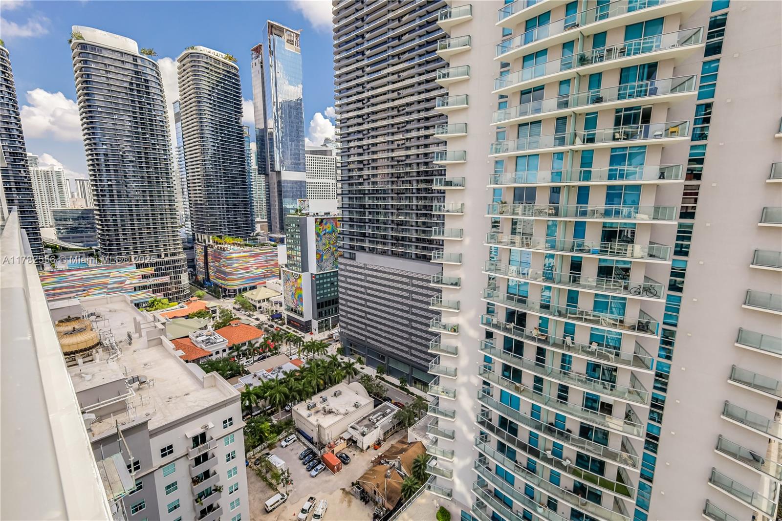 1111 SW 1st Ave Unit: 2719-N