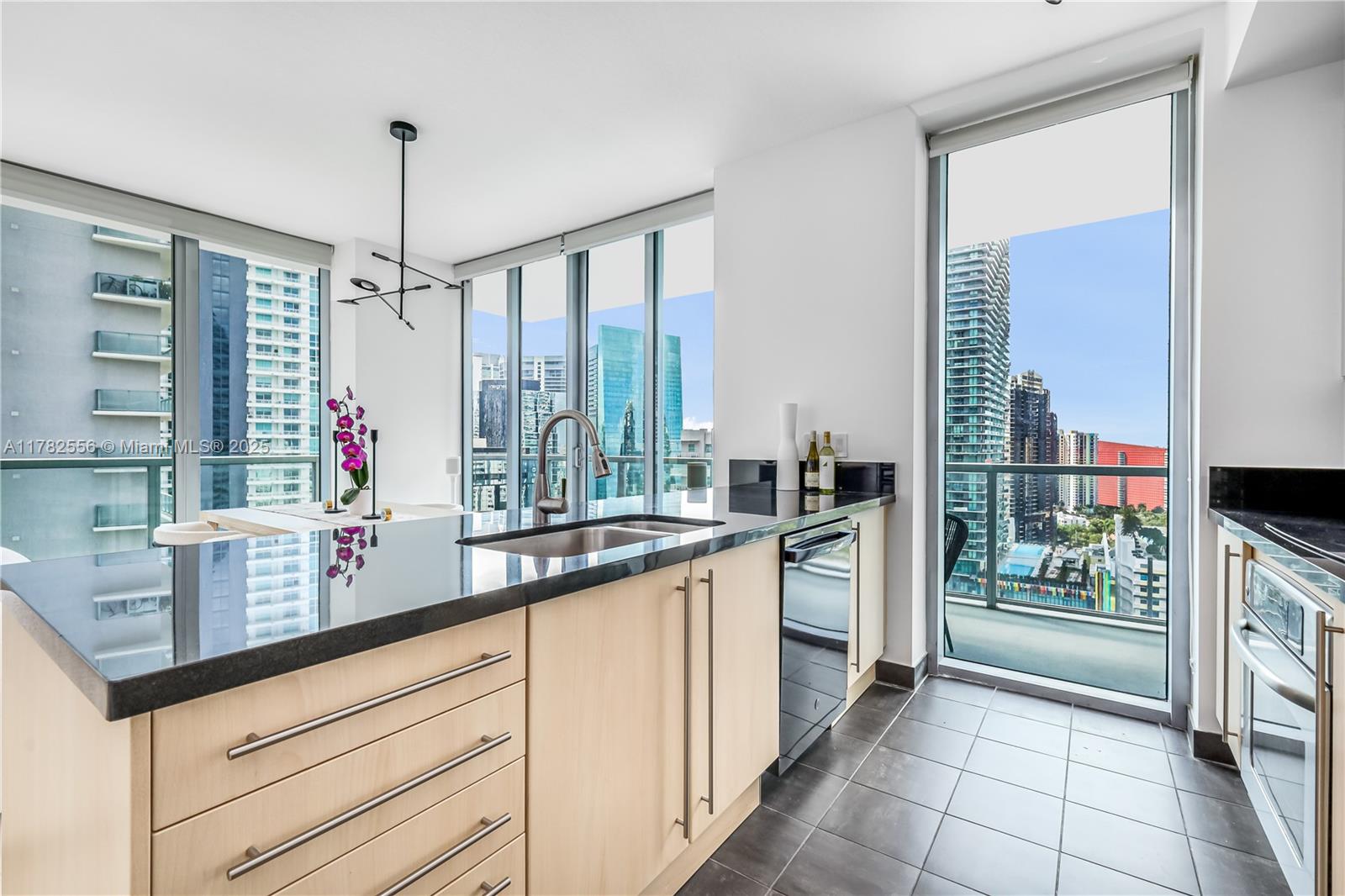 1111 SW 1st Ave Unit: 2719-N