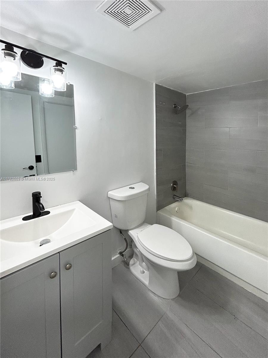 12215 W Dixie Hwy # 201