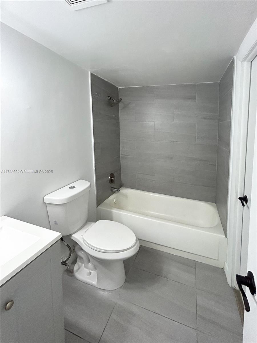 12215 W Dixie Hwy # 201