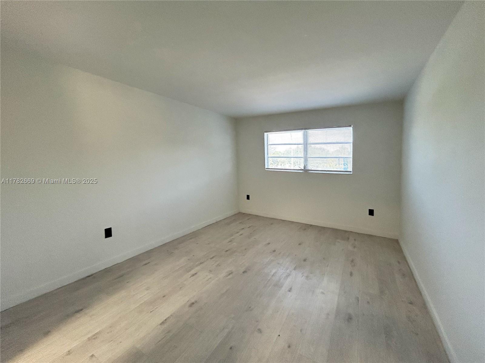 12215 W Dixie Hwy # 201