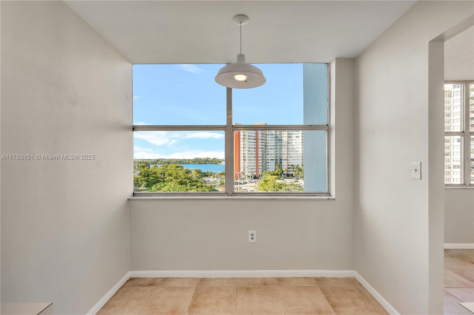 1300 NE Miami Gardens Dr Unit: 714E