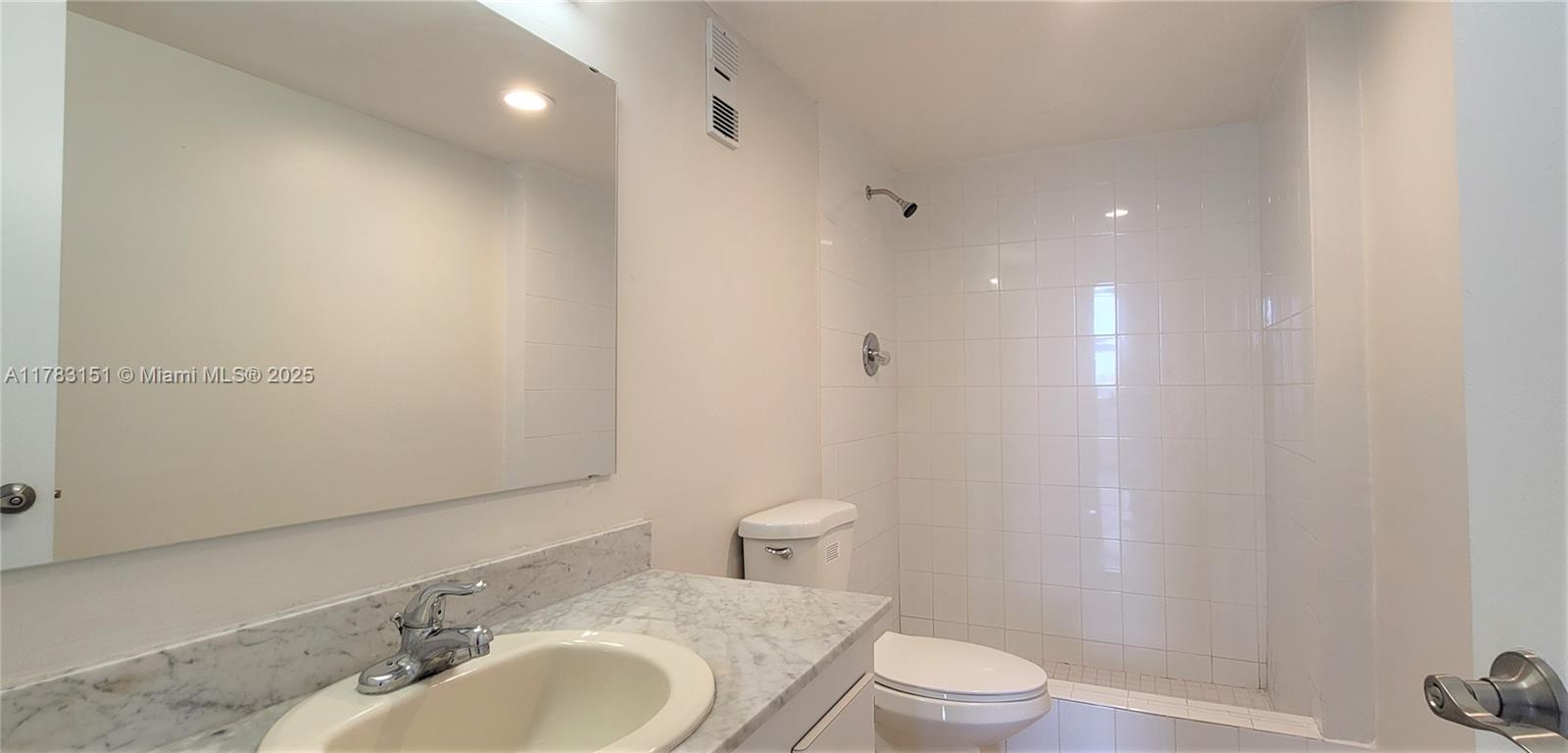 1300 NE Miami Gardens Dr Unit: 714E