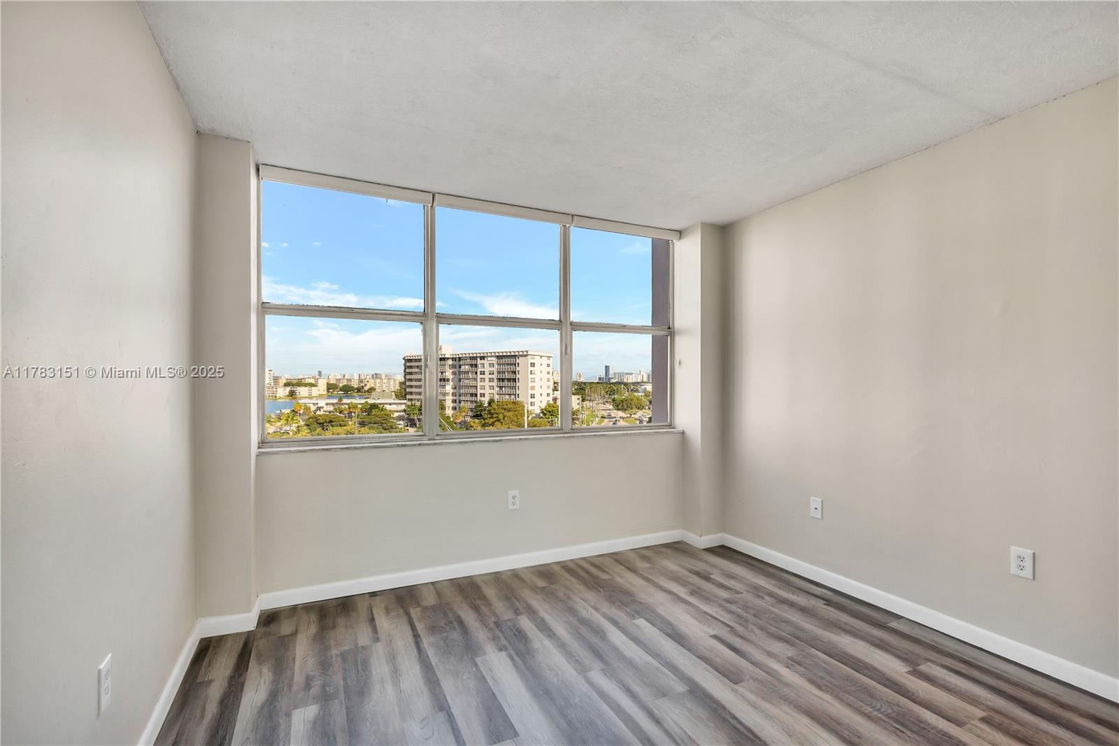 1300 NE Miami Gardens Dr Unit: 714E
