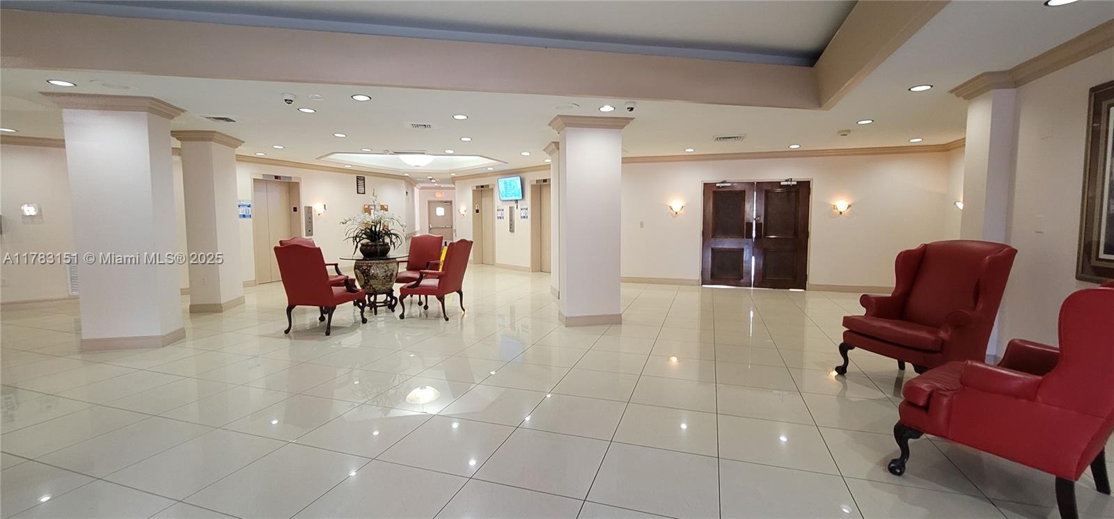 1300 NE Miami Gardens Dr Unit: 714E