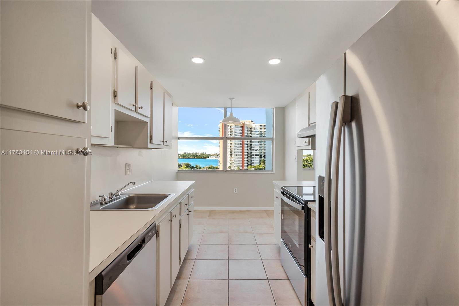 1300 NE Miami Gardens Dr Unit: 714E