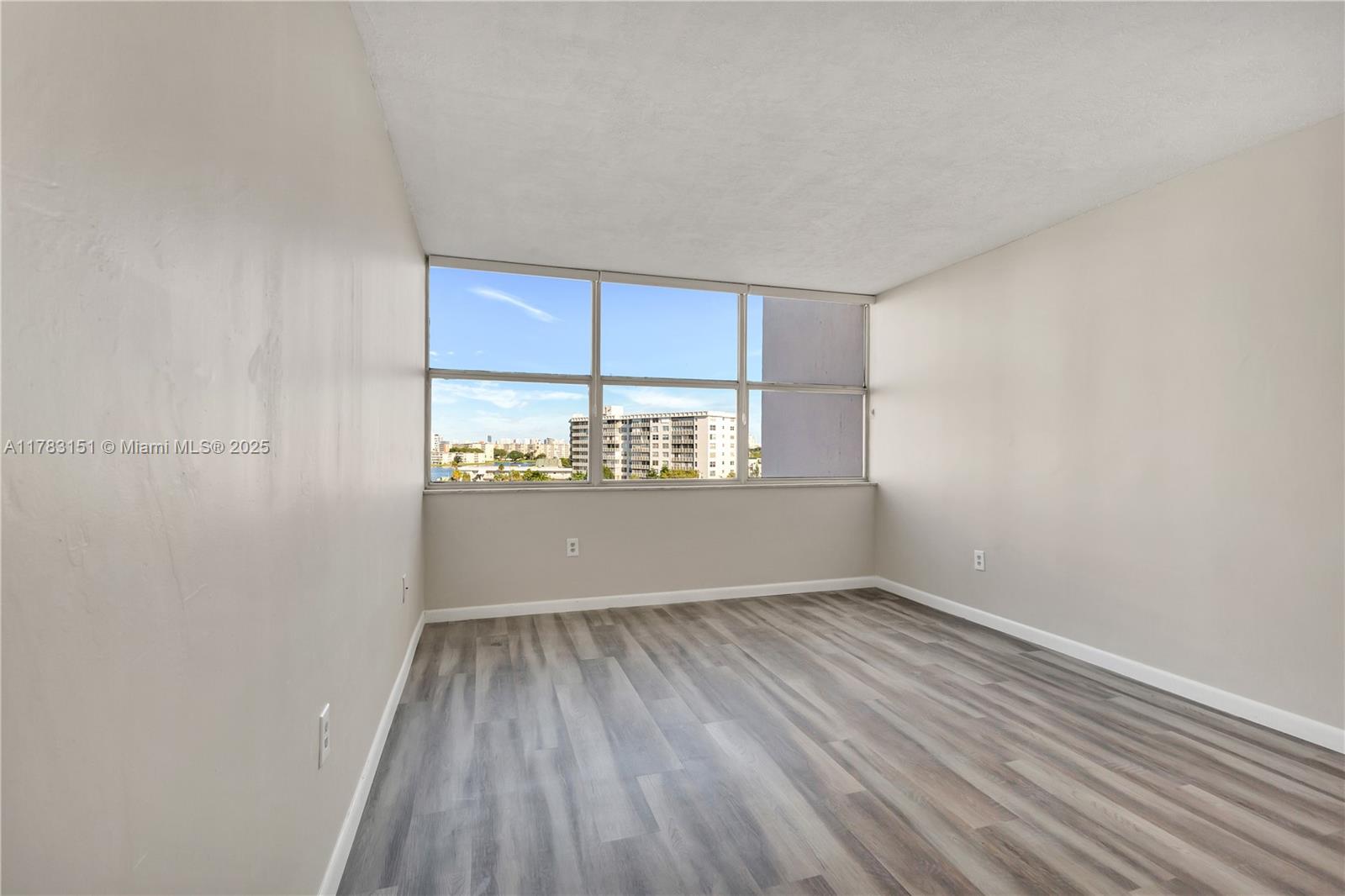 1300 NE Miami Gardens Dr Unit: 714E