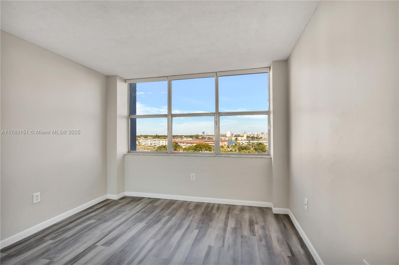 1300 NE Miami Gardens Dr Unit: 714E