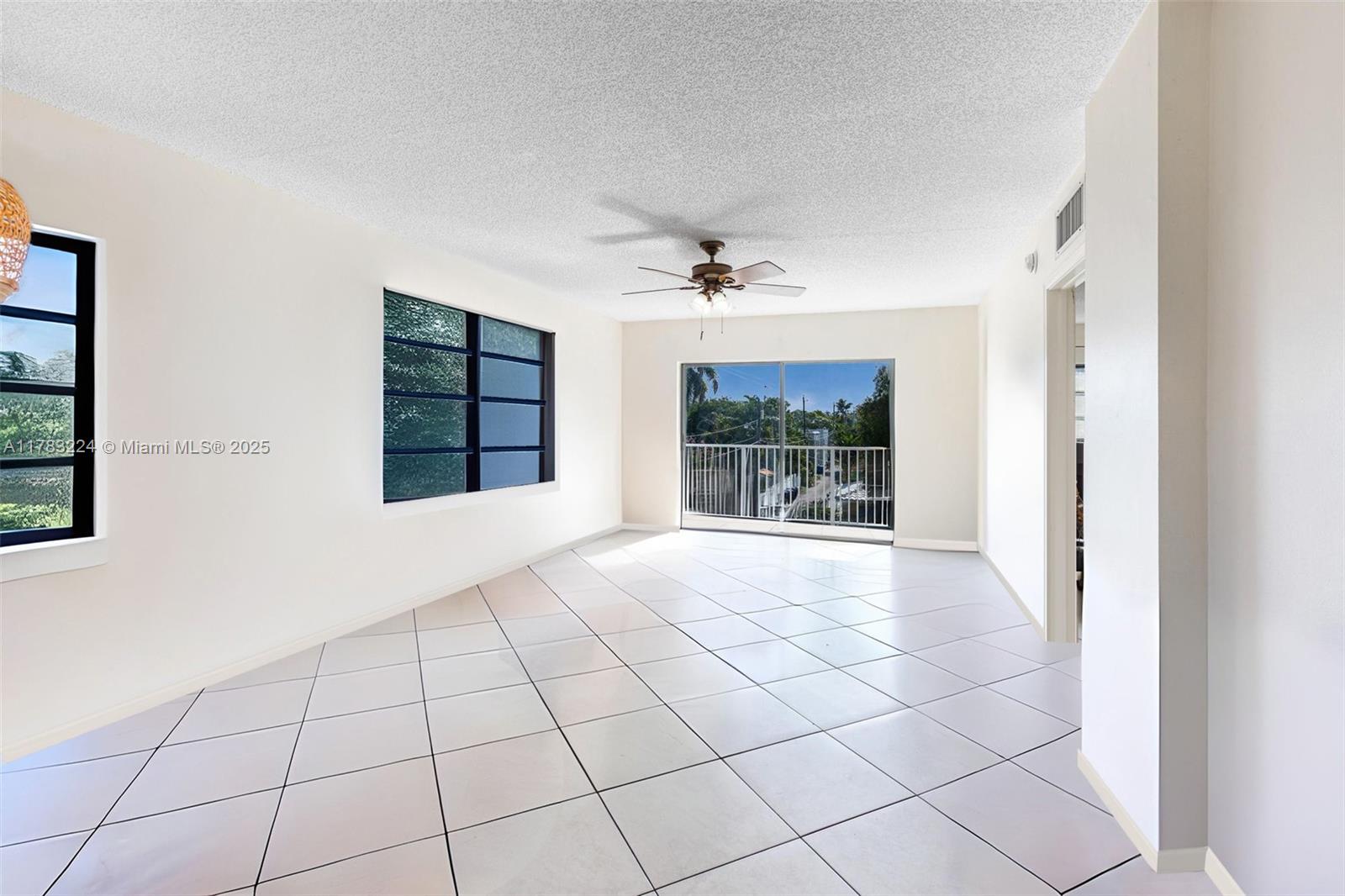 1701 Washington St # 304