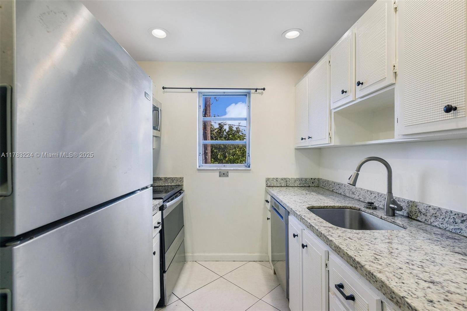 1701 Washington St # 304