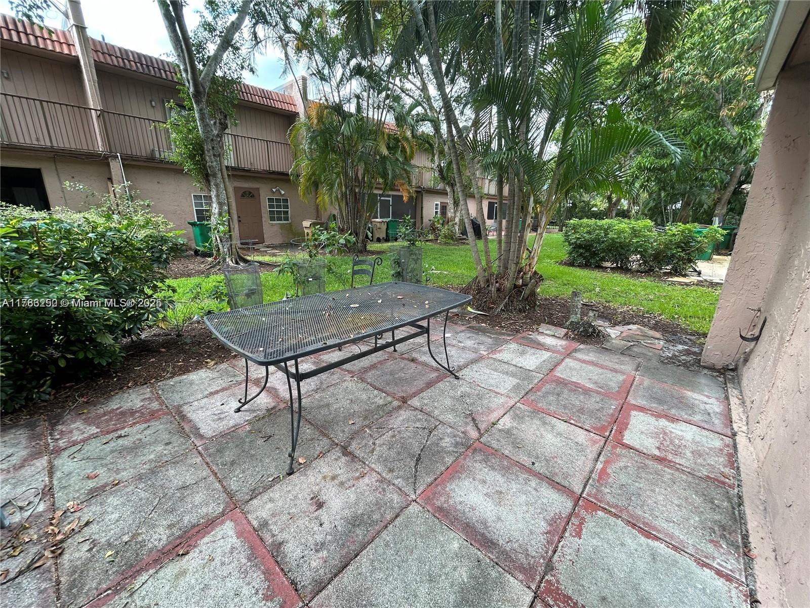 29 Madrid Ln # 9 Unit: 8-9