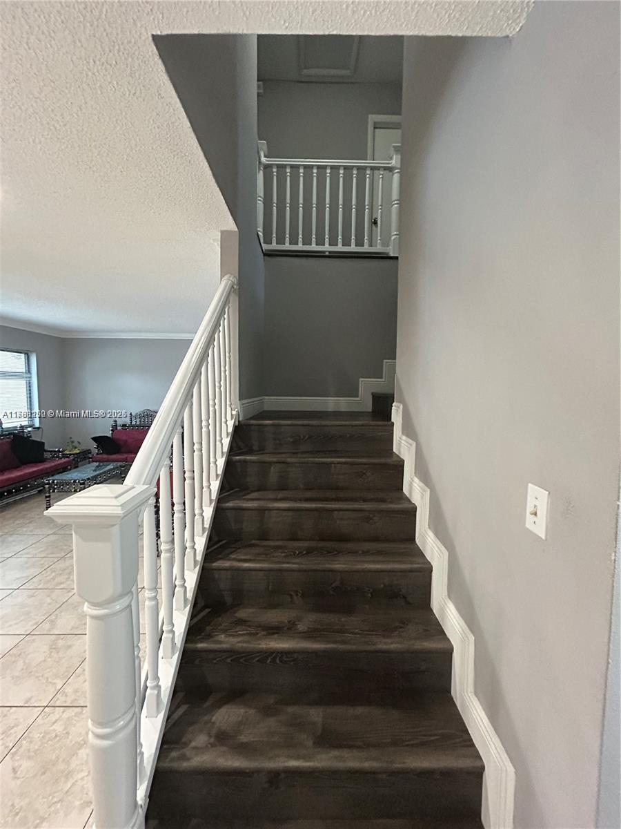 29 Madrid Ln # 9 Unit: 8-9