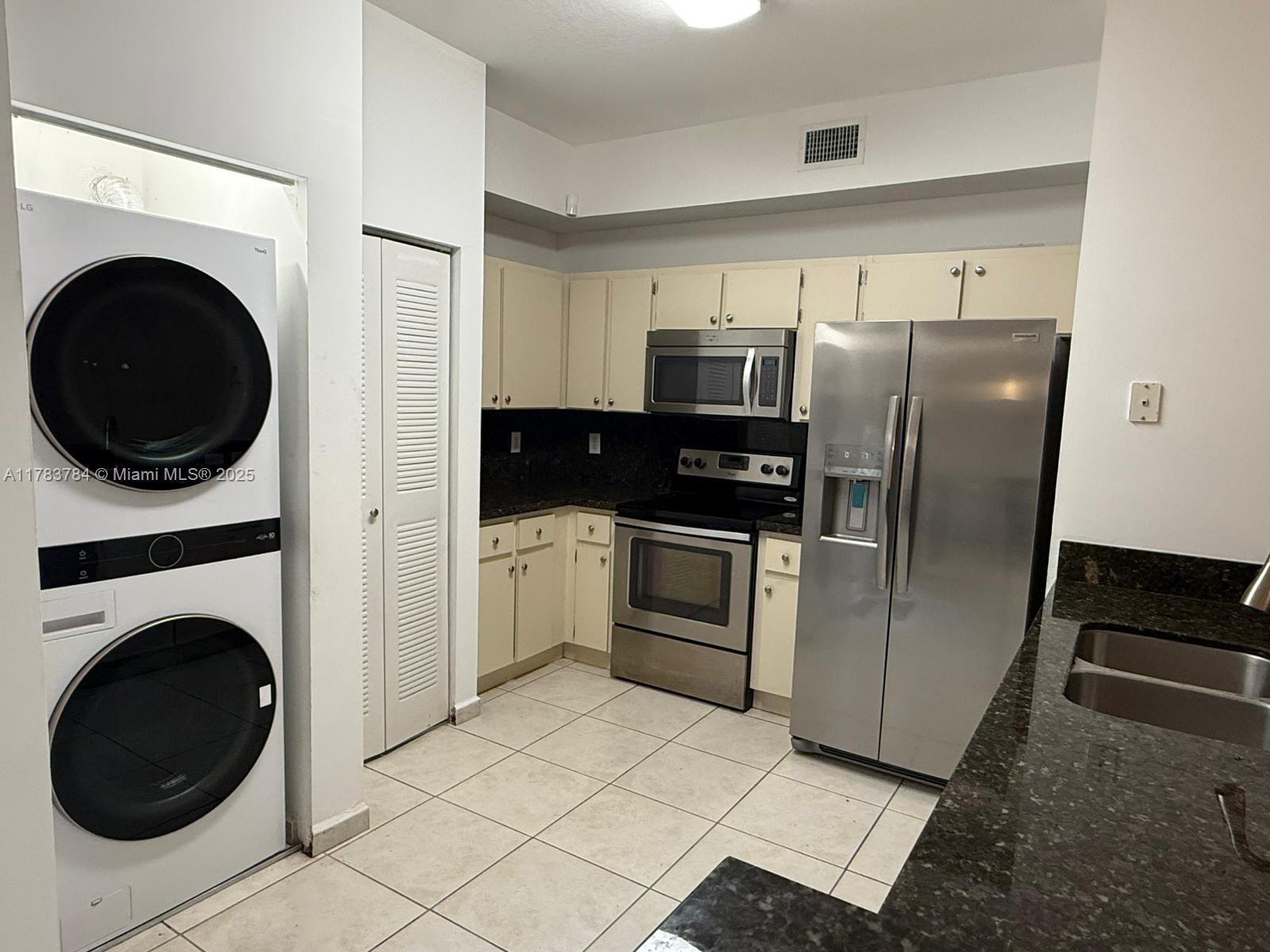 7360 NW 114th Ave # 207