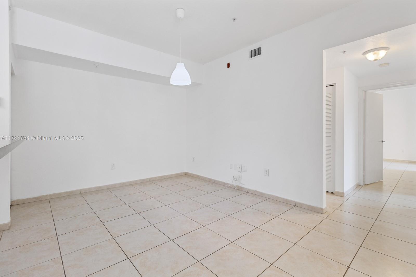 7360 NW 114th Ave # 207