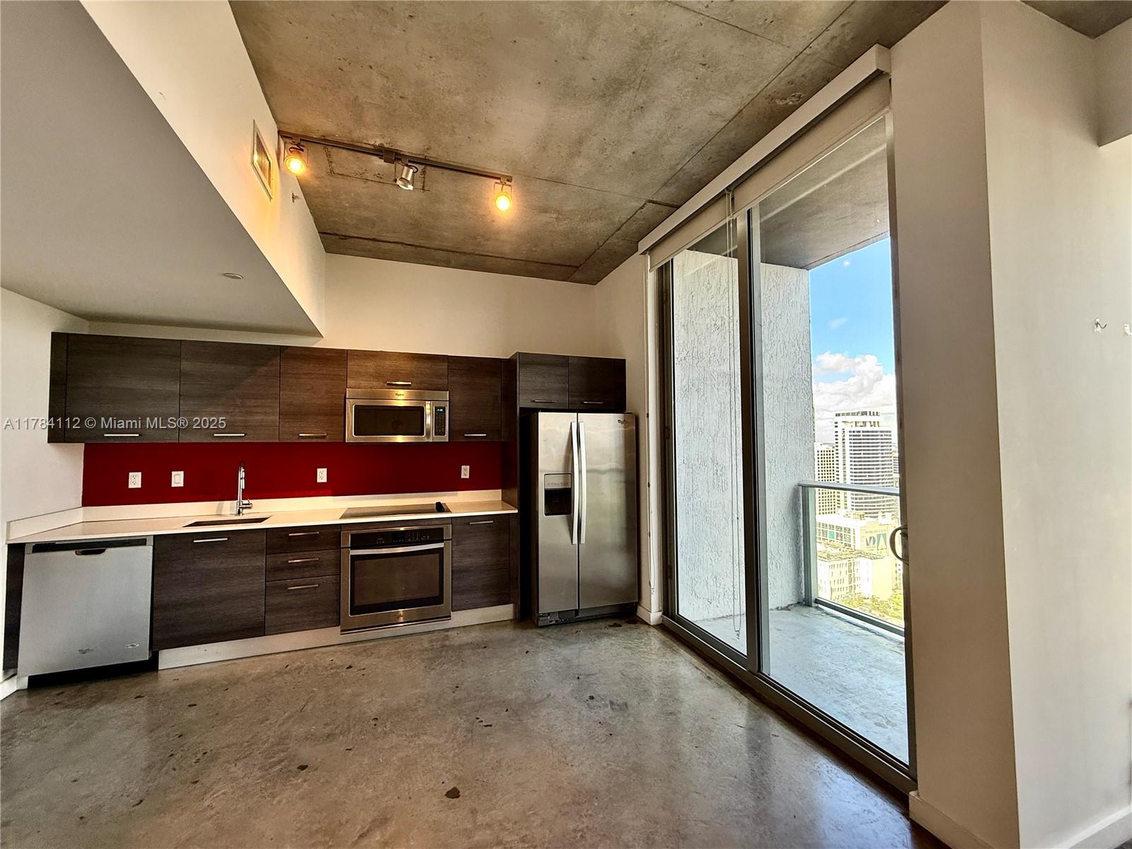 151 SE 1st St # 3208
