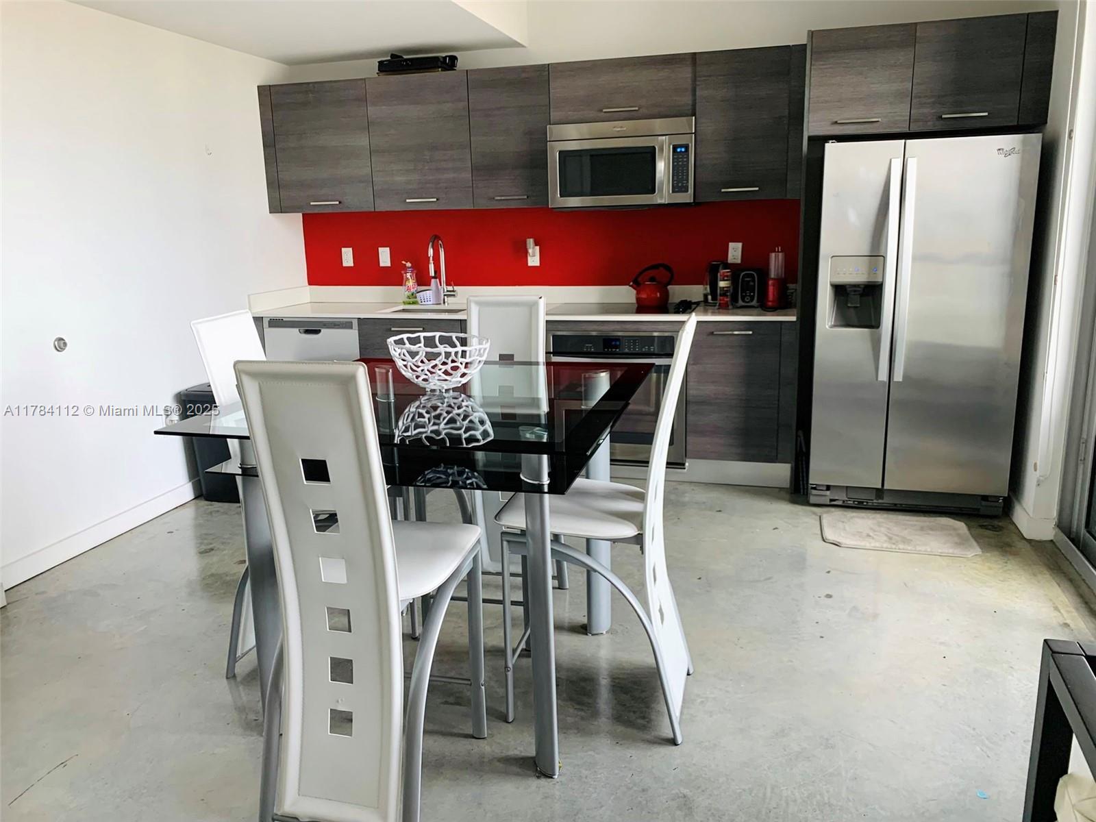151 SE 1st St # 3208