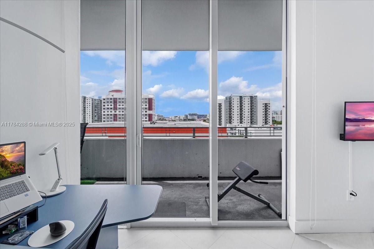 350 NE 24th St # 711