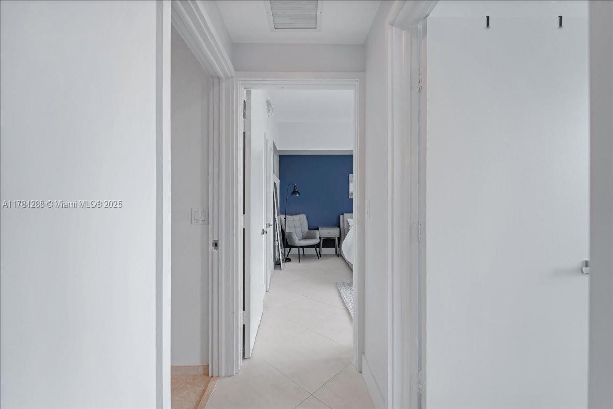 350 NE 24th St # 711