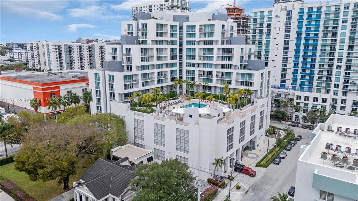 350 NE 24th St # 711