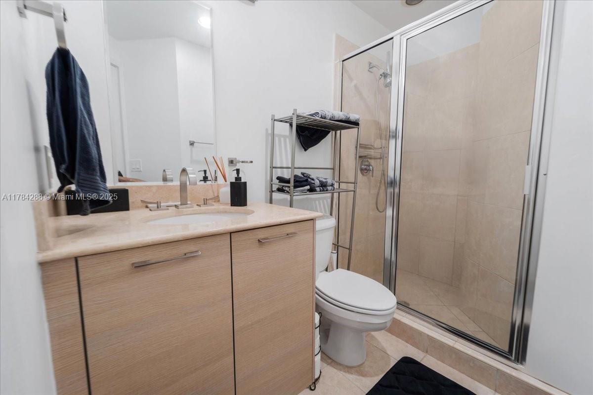 350 NE 24th St # 711