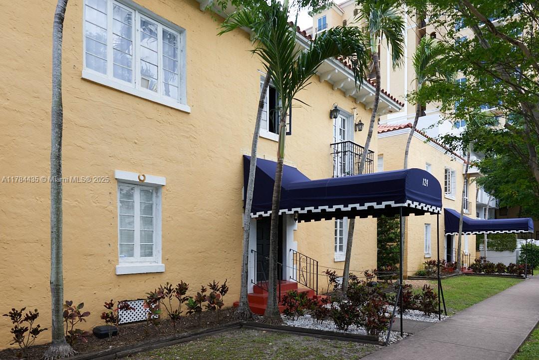 124 Mendoza Ave # 3