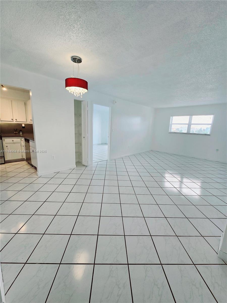 7440 Harding Ave # 403