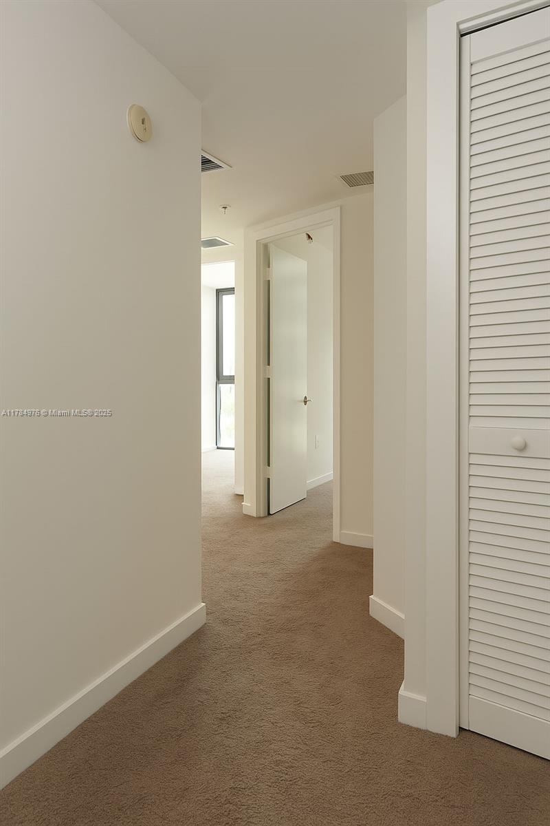 31 SE 6th St # 1002
