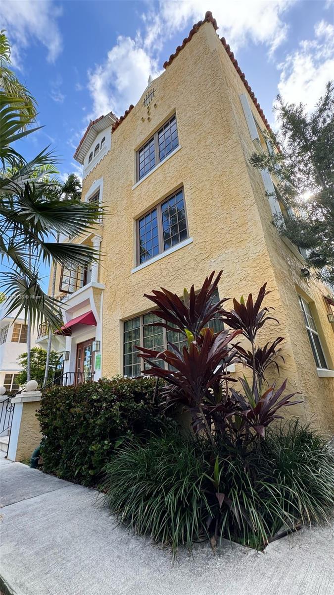 1614 Pennsylvania Ave # 1E